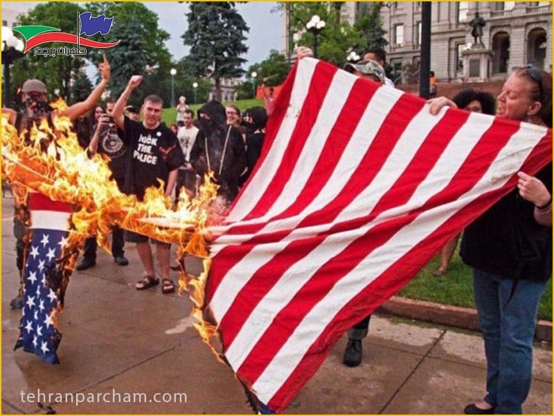 چرا باید پرچم آمریکا به آتش کشیده شود؟